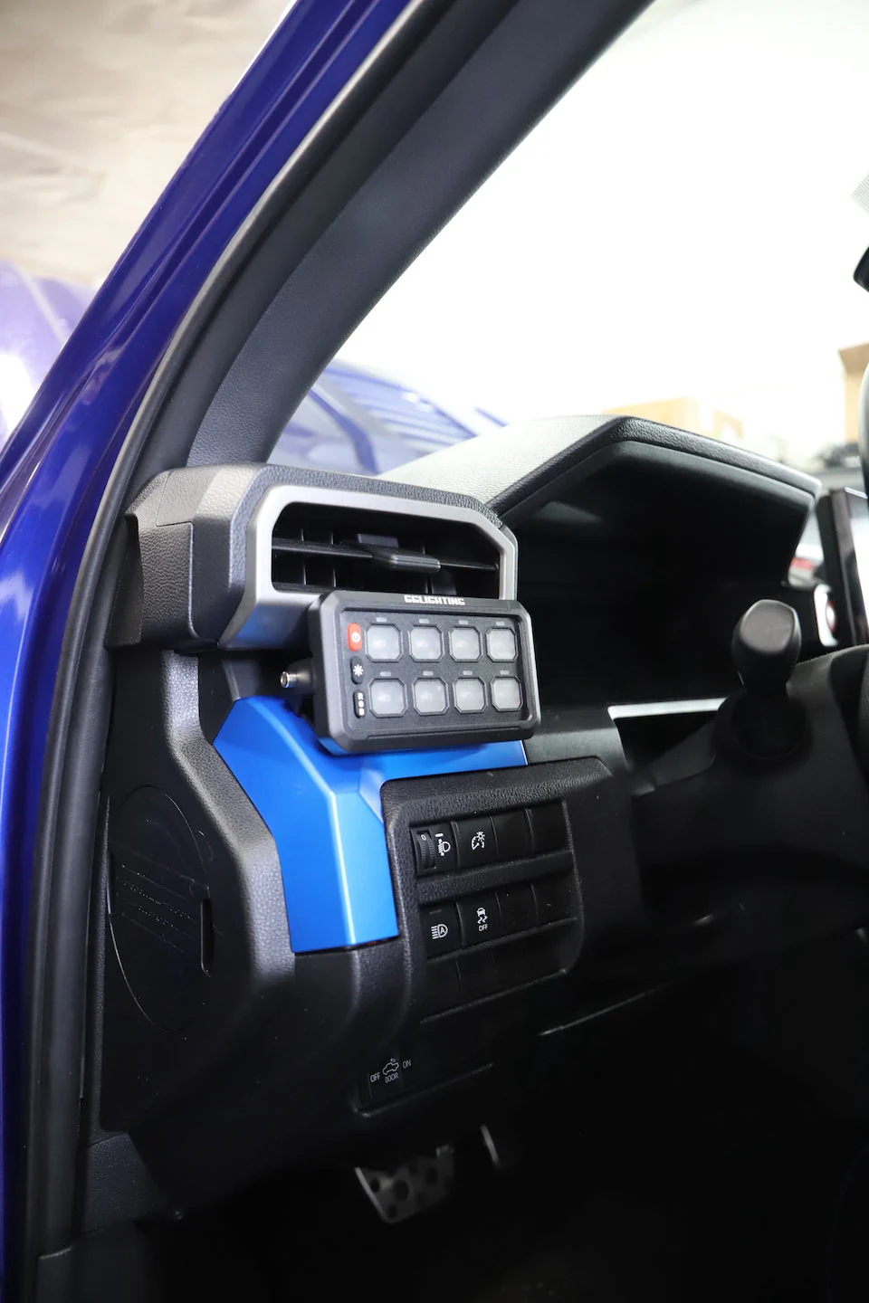 8-Gang Switch Panel With RGB And Remote Control Bluetooth App - Image 12