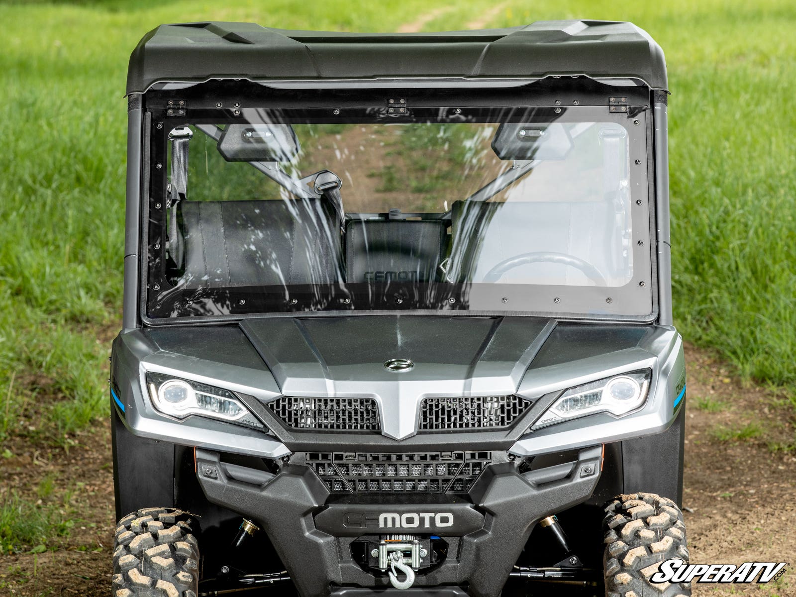 SuperATV CFMOTO UForce 1000 MaxDrive Power Flip Windshield - Image 4