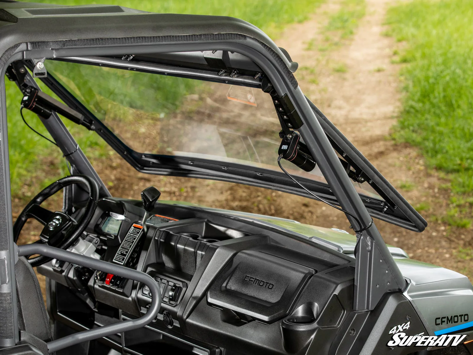 SuperATV CFMOTO UForce 1000 MaxDrive Power Flip Windshield - Image 8