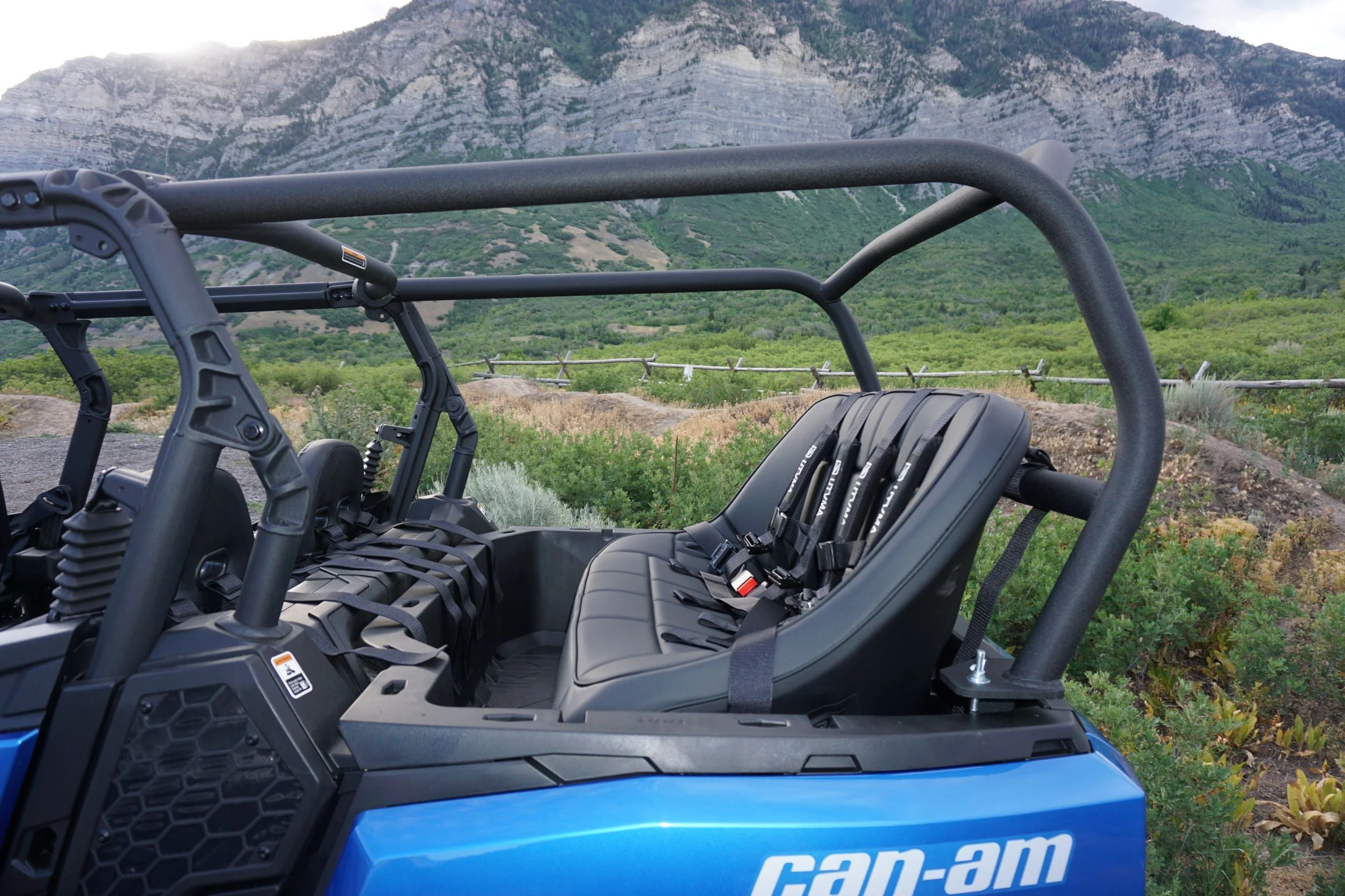 Can-Am Commander Backseat &amp; Roll Cage Kit (2021+)