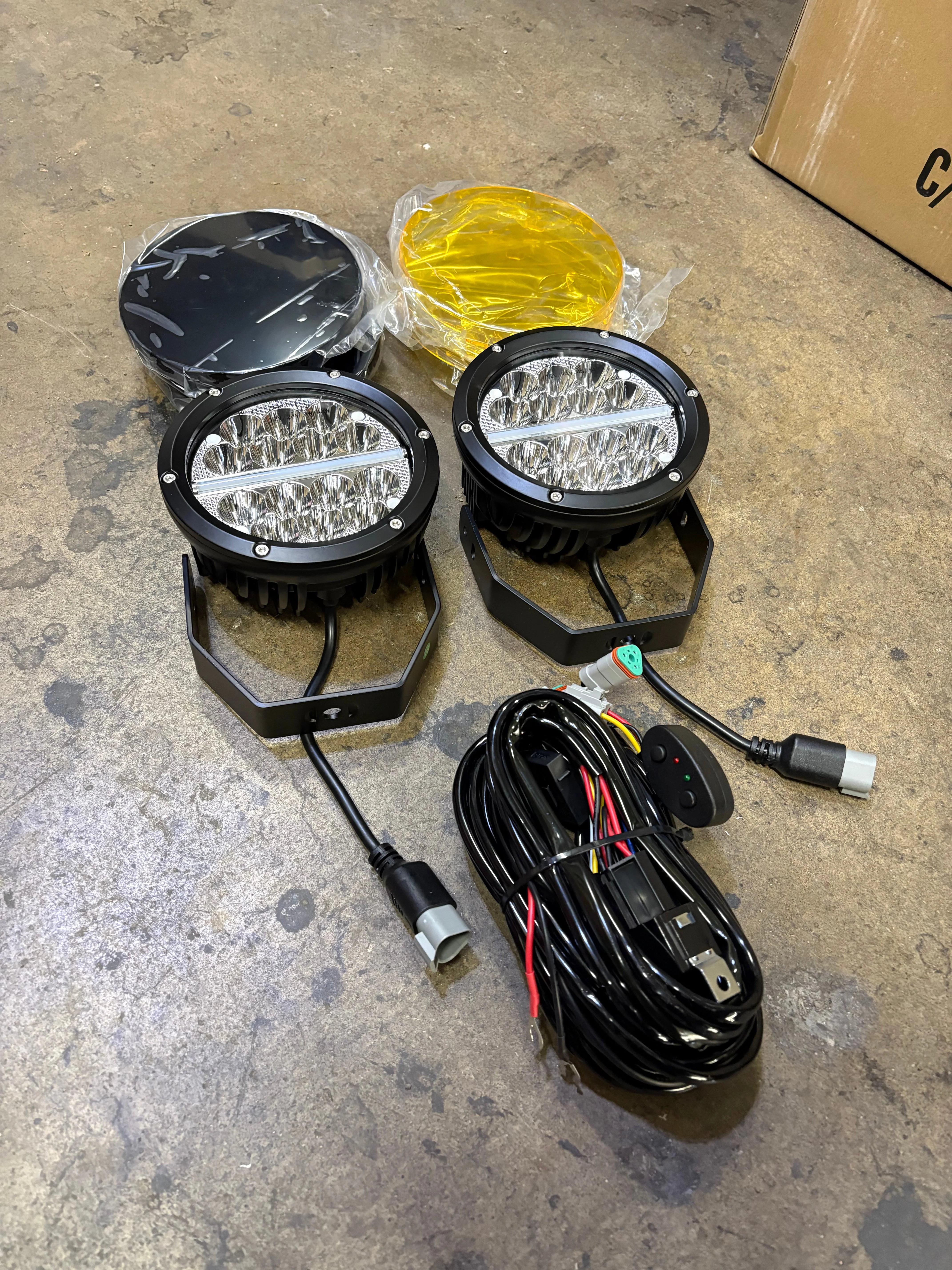 Eco Series 6" Round Off Road LED Light Pair With Amber & Black Covers & Wiring Harness - Image 3