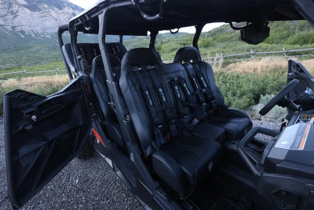 Maverick Sport Max Front Bench Seat With Harnesses (2019+) - Image 9