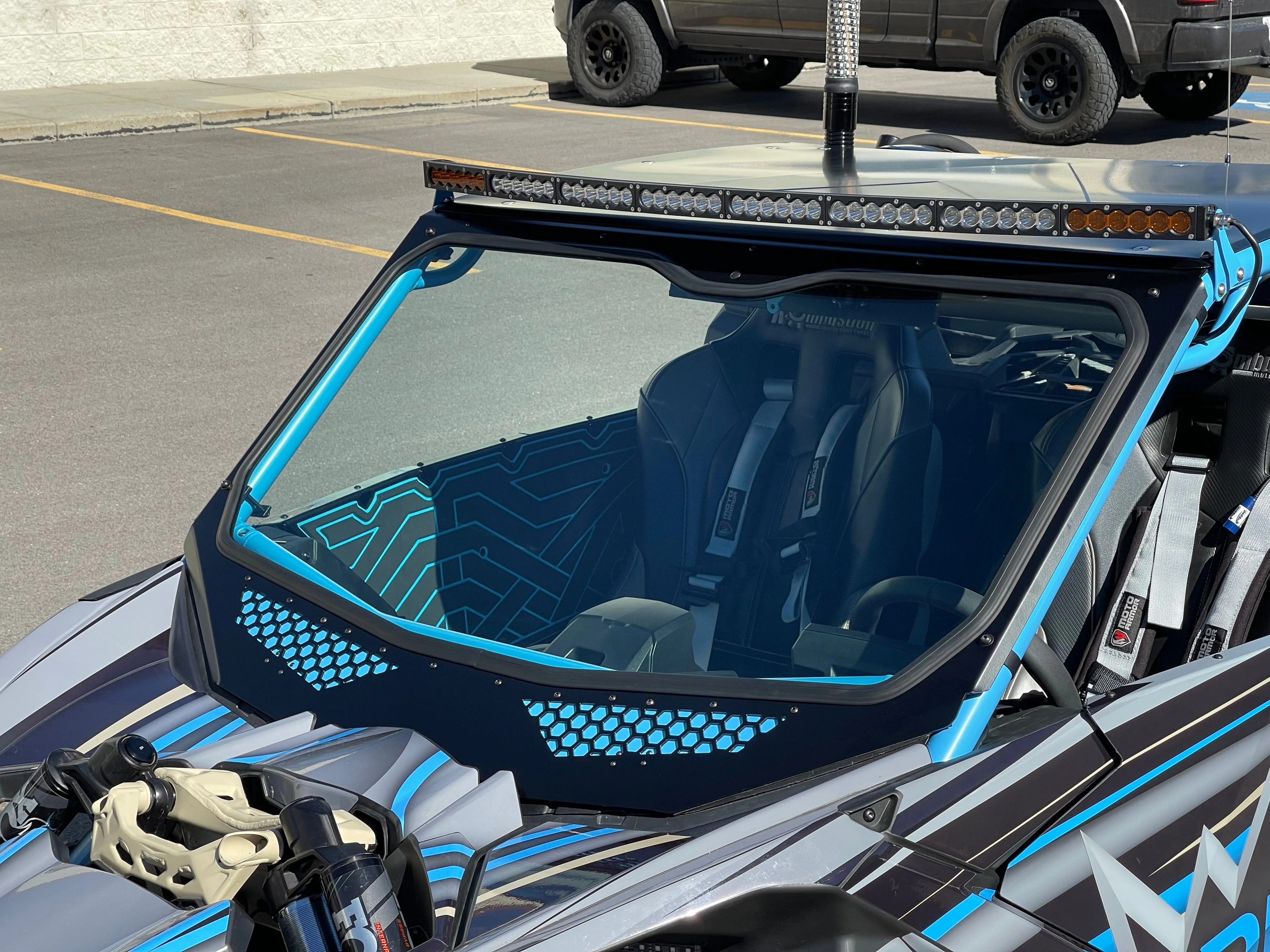 Moto Armor VOODOO X3 Full Glass Windshield - Image 4