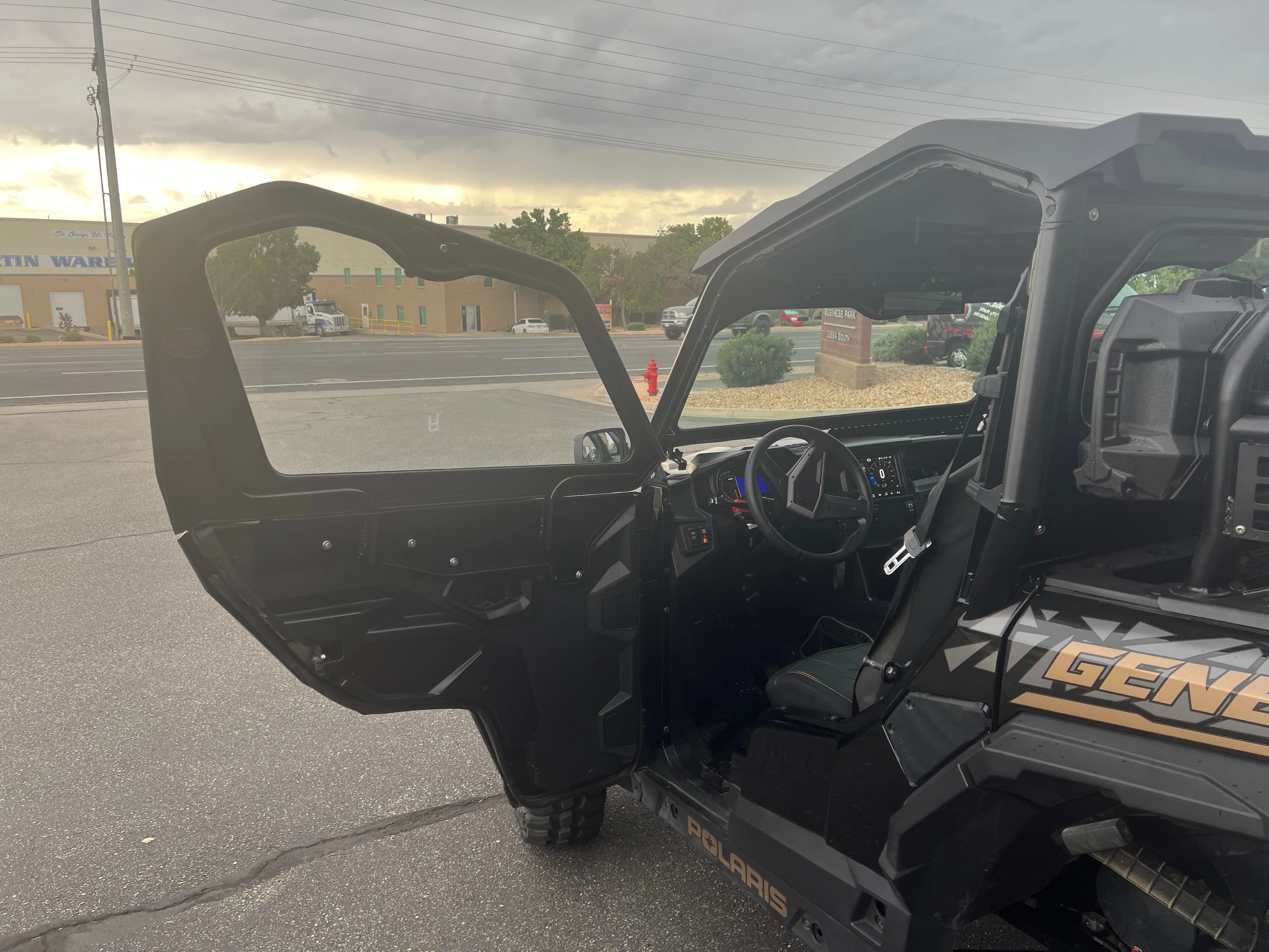 Dirt Warrior Polaris General 2016+ 2-Seat Cab Enclosure - Safety Glass - Image 5