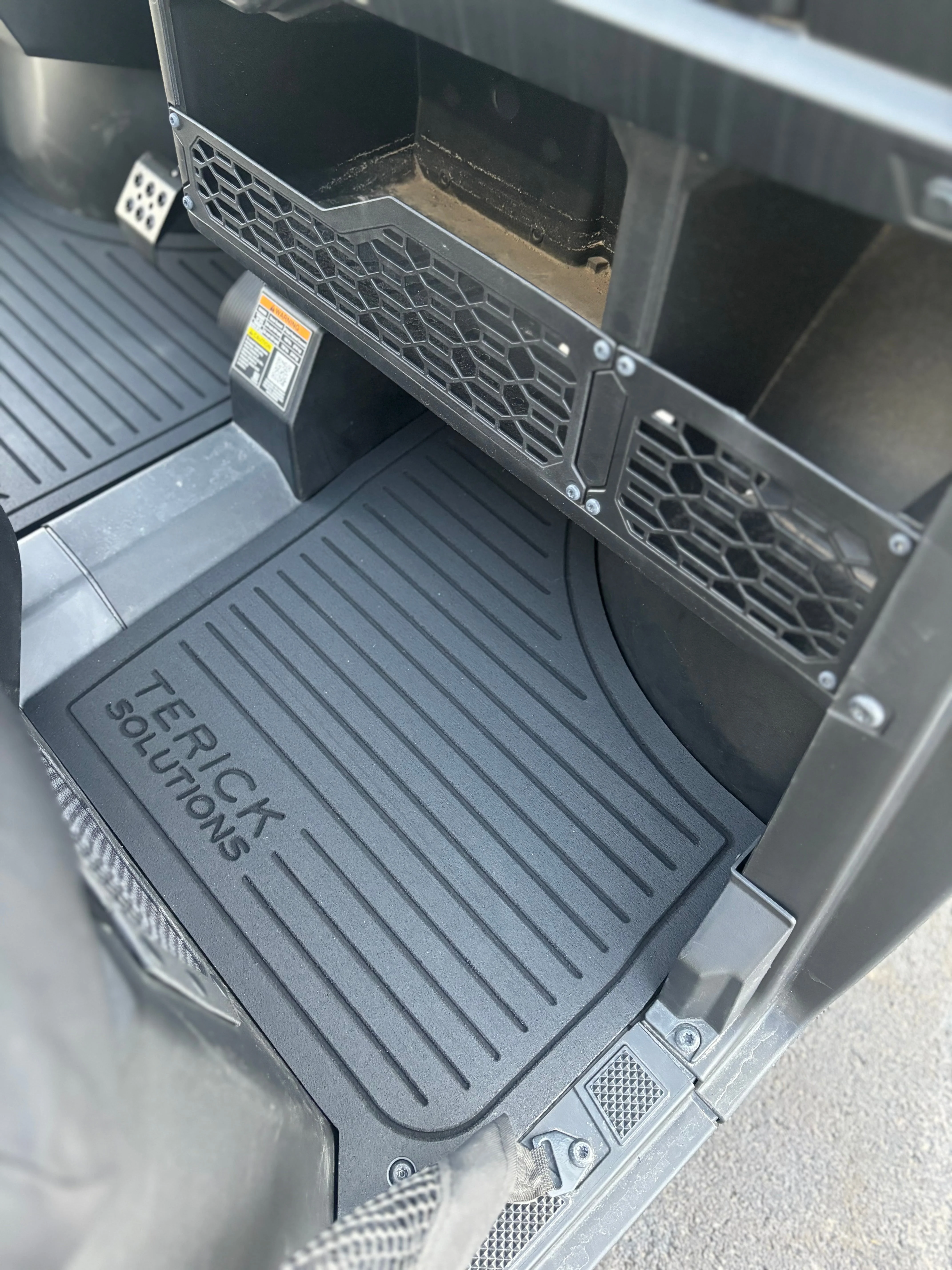 Polaris Ranger 570 Custom Fit Rubber Floor Mats with Insulation - Image 5