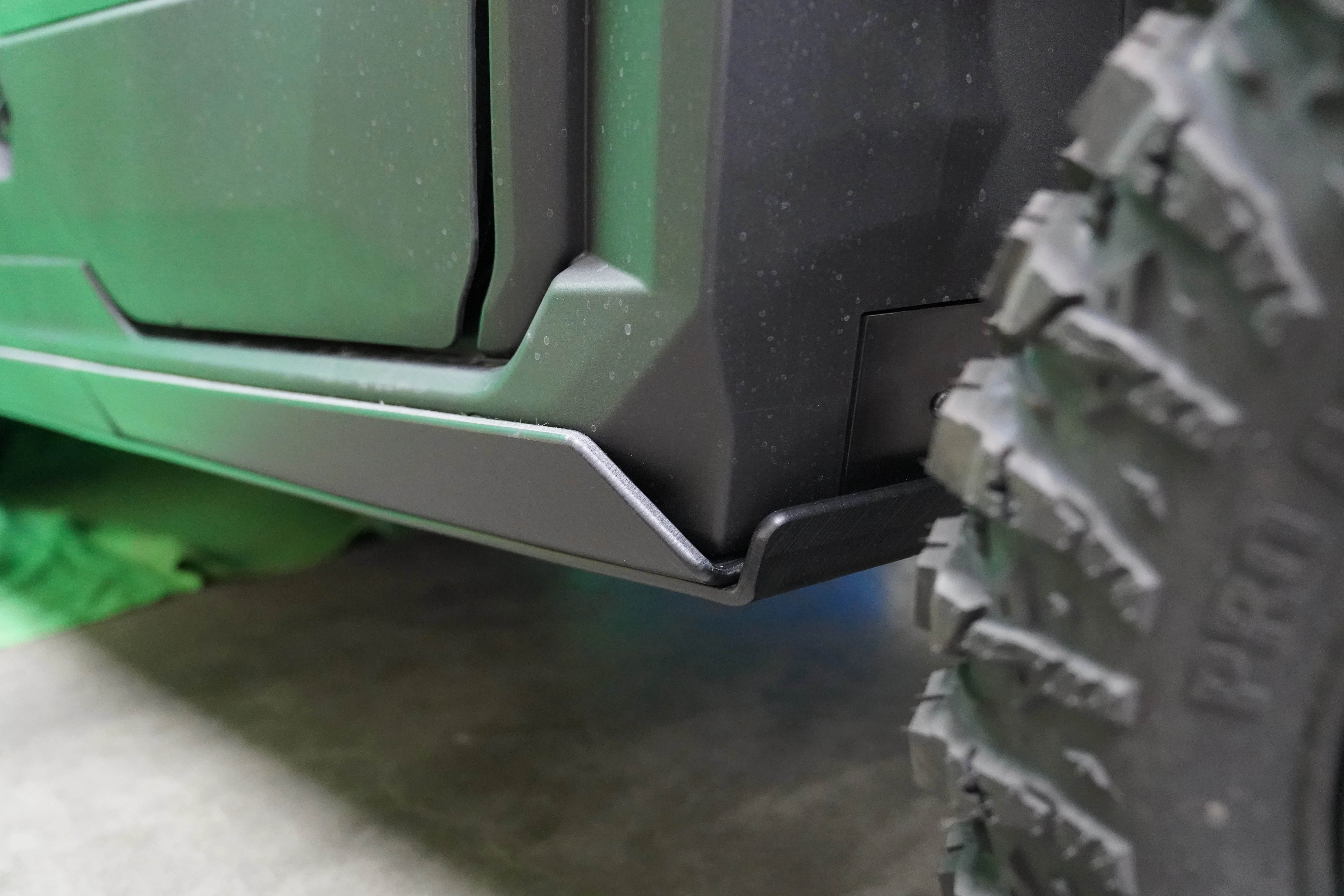 Polaris Xpedition XP 5 UHMW Rock Sliders - Image 2