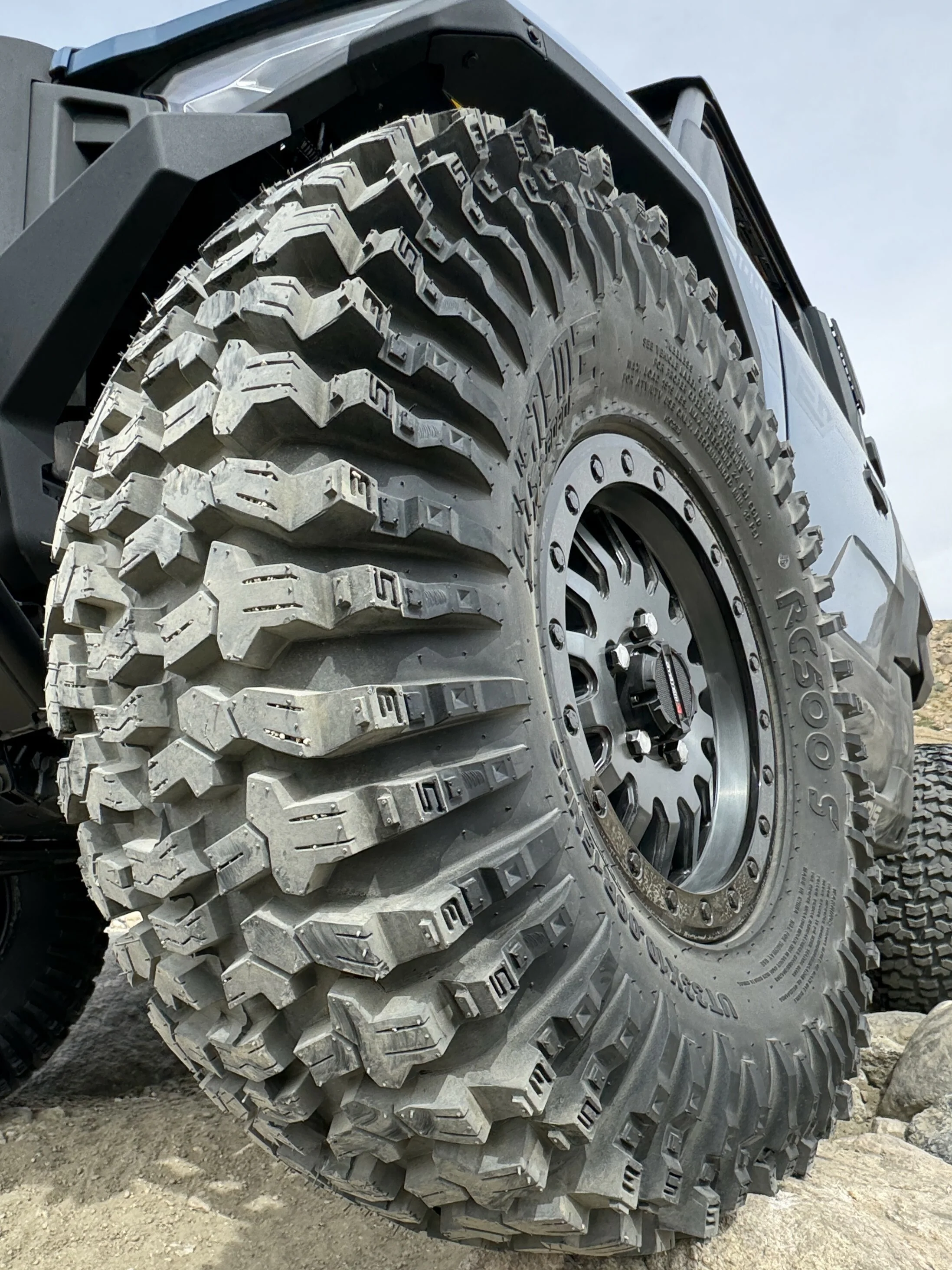 SYSTEM 3 TIRE RC500 33X10R15 - Image 8