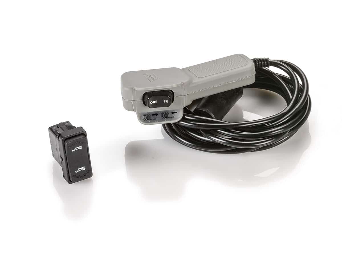 Warn VRX 4500 LBS Winch - Waterproof + Synthetic Rope (2023) - Image 3